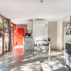 Studio Jacuzzi Prive A 8 Min A Pied De La Plage La Ciotat